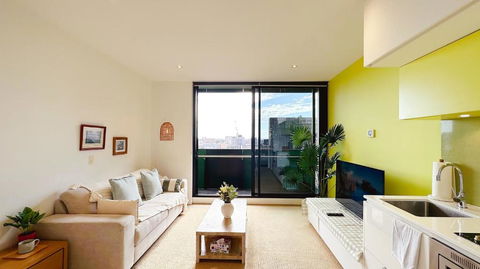 Swanston Square 1B By GoodLive - Schoolies Week Accommodation 3