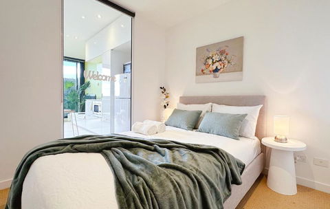 Swanston Square 1B By GoodLive - Schoolies Week Accommodation 0