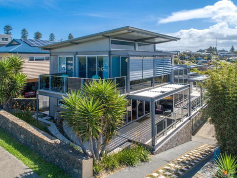 Tasman Drive Gerringong - Schoolies Week Accommodation 1