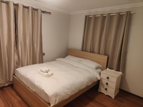 The Cozy Little House - Schoolies Week Accommodation 0