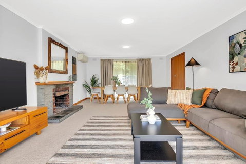 The Glenalvie - Sprawling Serenity In Adelaide Hills - Schoolies Week Accommodation 2