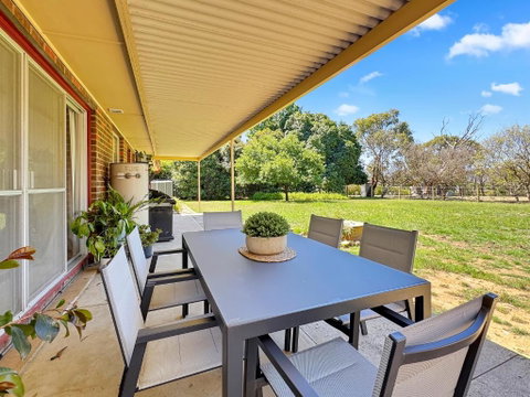 The Glenalvie - Sprawling Serenity In Adelaide Hills - Schoolies Week Accommodation 1