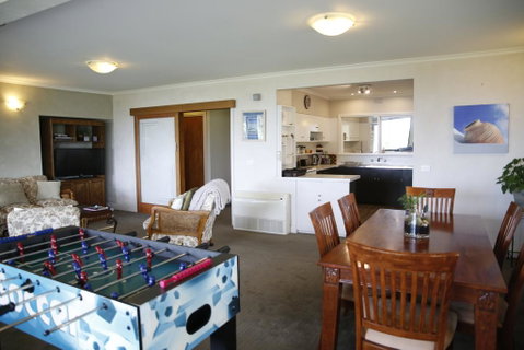 Beachside Entertainer - Schoolies Week Accommodation 1