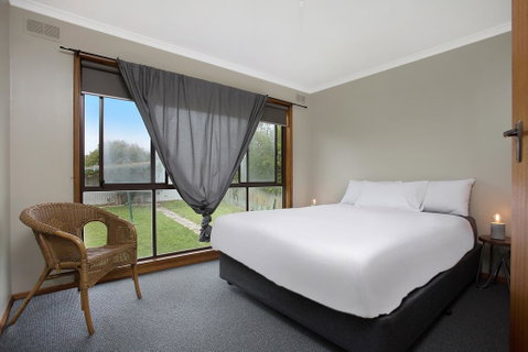 Beacon Point House - Schoolies Week Accommodation 3