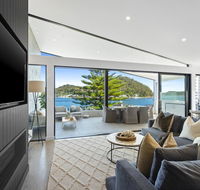Beauty on Booker Bay - Schoolies Week Accommodation