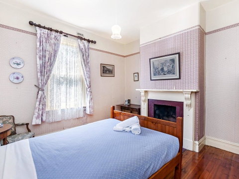 Beauvais - Schoolies Week Accommodation 3