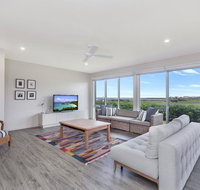 Bees Dacha - Schoolies Week Accommodation