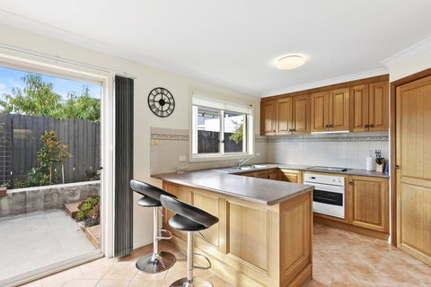 Bell Street Mansion 2-14 - Schoolies Week Accommodation 2