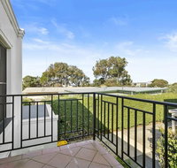 Bell Street Mansion 2-14 - Schoolies Week Accommodation