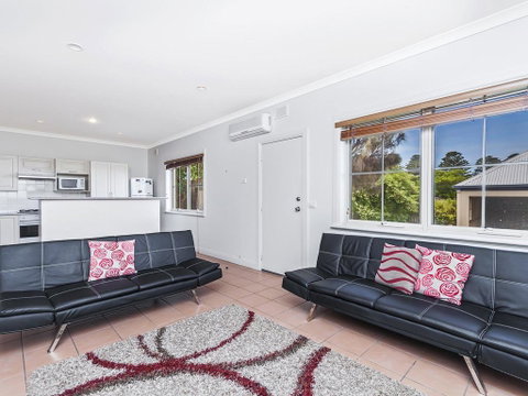 Bella On Victoria - Schoolies Week Accommodation 2