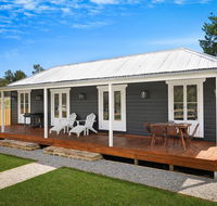 Bellanoon-Pet Friendly Cottage - Schoolies Week Accommodation