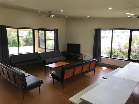 Bellarine Lodge Sleeps 30 - Schoolies Week Accommodation 1