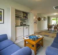 Bellevue Bed  Breakfast - Schoolies Week Accommodation