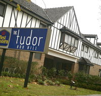 Best Western Plus The Tudor Box Hill - Schoolies Week Accommodation