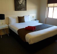 Bidgee Motor Inn - Schoolies Week Accommodation