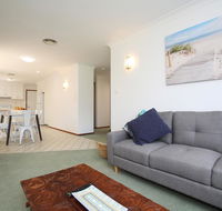 BILL'S - Schoolies Week Accommodation
