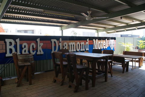 Black Diamond Motel - Schoolies Week Accommodation 2