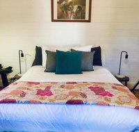 Blue Duck Cottage Village Comfort Fireplace - Schoolies Week Accommodation