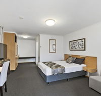 Blue Shades Motel - Schoolies Week Accommodation