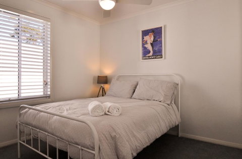 Boardwalk Apartment 6 - Schoolies Week Accommodation 1