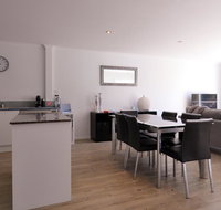 Boardwalk Apartment 6 - Schoolies Week Accommodation