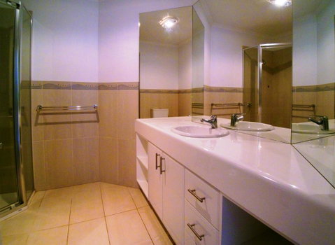 Boardwalk Apartment 6 - Schoolies Week Accommodation 3