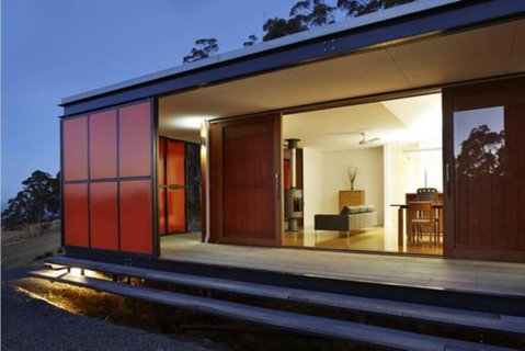 The Orange House - Schoolies Week Accommodation 2