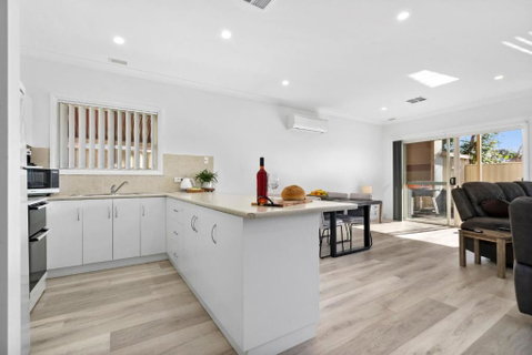 The Shamrock House A - Schoolies Week Accommodation 0