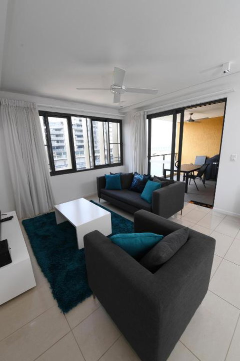 WATERFRONT DARWIN TROPICAL GEM - Schoolies Week Accommodation 3