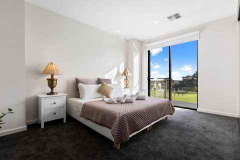 Woodforde 3BR House With An Amazing View - Schoolies Week Accommodation 0