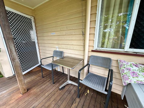 Zen Escape Guest House- Hidden Little Gem, Funky Corner, Boutique Granny Flat - Schoolies Week Accommodation 2