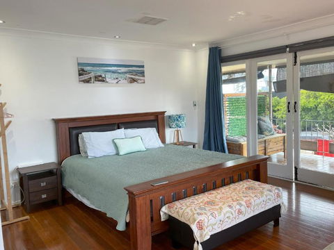 Zen Escape Guest House- Romantic Escape, Cozy Delight, Oasis Suite - Schoolies Week Accommodation 0