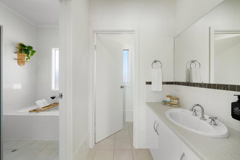 YARLU By Silver Sands - Schoolies Week Accommodation 1