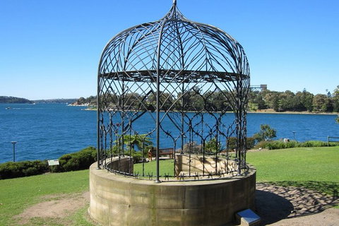 Sydney Scavenger Hunt: Inside Sydney - Schoolies Week Accommodation 4