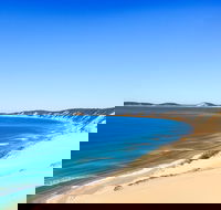 Kayak with Dolphins and 4WD Great Beach Drive Day Trip from Noosa - Schoolies Week Accommodation