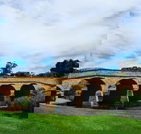 Tasmania 6 Day 'Tour in Circle' - Schoolies Week Accommodation