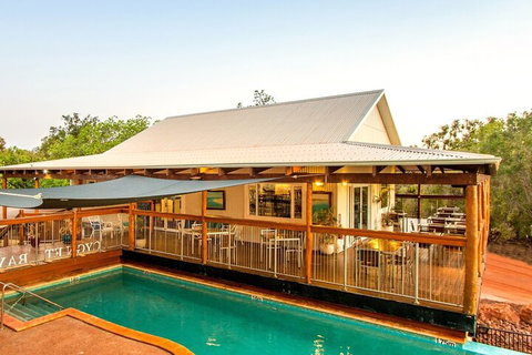 Giant Tides Tour - Cygnet Bay Pearl Farm - Schoolies Week Accommodation 3