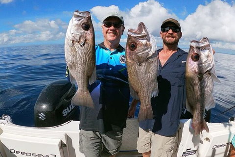 Full Day 9.5 Hour Offshore Fishing Charter - Schoolies Week Accommodation 1