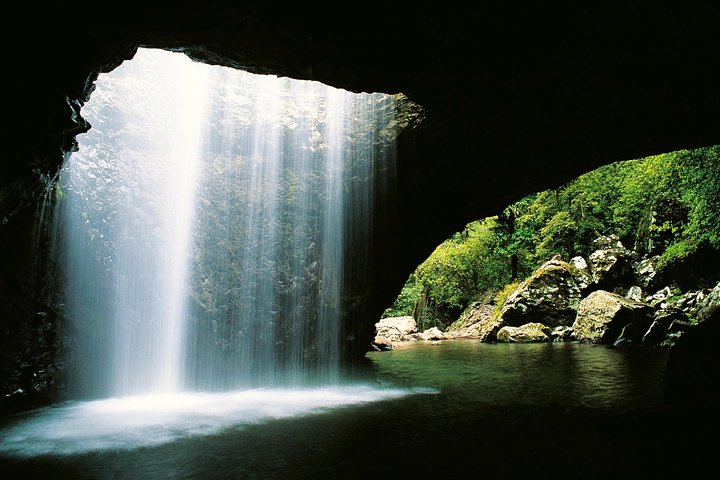  Schoolies Week Accommodation