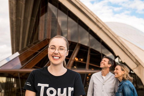 Sydney Shore Excursion: Sydney Opera House Walking Tour - Schoolies Week Accommodation 1