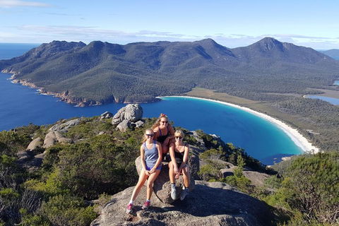 2-Day Tas East Coast Escape Tour Including Bay Of Fires, Wineglass Bay & Devils - Schoolies Week Accommodation 1