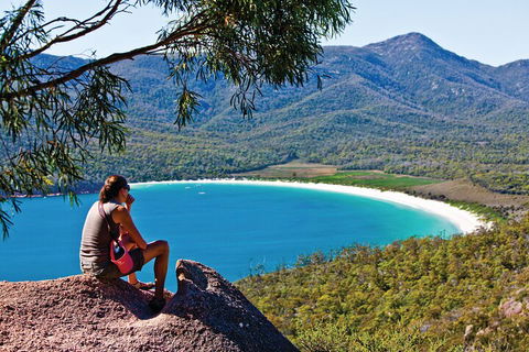 4-Day Fabulous Tasmania Tour: Wineglass Bay, Port Arthur, Devils & Bruny Island - Schoolies Week Accommodation 2