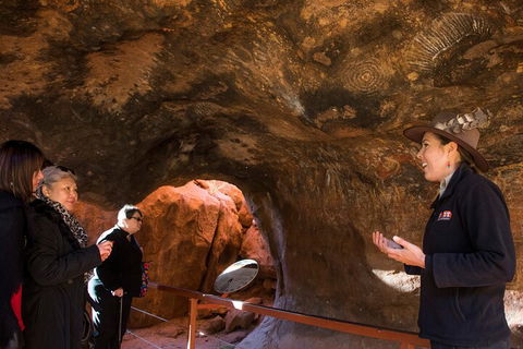 Highlights Of Uluru Including Sunrise And Breakfast - Schoolies Week Accommodation 1