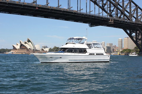 Private Luxury Sydney Harbour Cruise - Schoolies Week Accommodation 1