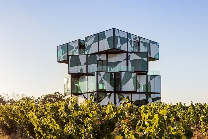  Schoolies Week Accommodation