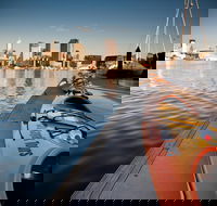 Melbourne Sunset Kayaking Experience with Dinner - Schoolies Week Accommodation