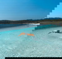 Lake McKenzie Full-Day Tour with Lunch from Hervey Bay - Schoolies Week Accommodation