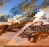 Palm Valley 4WD Day Tour - Schoolies Week Accommodation