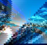 Whitehaven Beach Day Tour with Snorkel in Whitsundays Island - Schoolies Week Accommodation