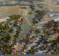 Hunter Valley Broken Back Range Helicopter Flight from Cessnock - Schoolies Week Accommodation